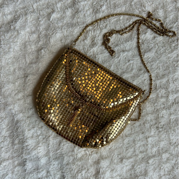 Small gold link cross body bag - Picture 2 of 5